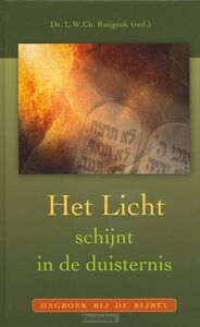 licht-schijnt-in-de-duisternis