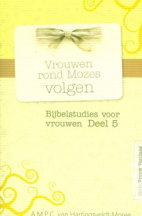 vrouwen-rond-mozes-volgen